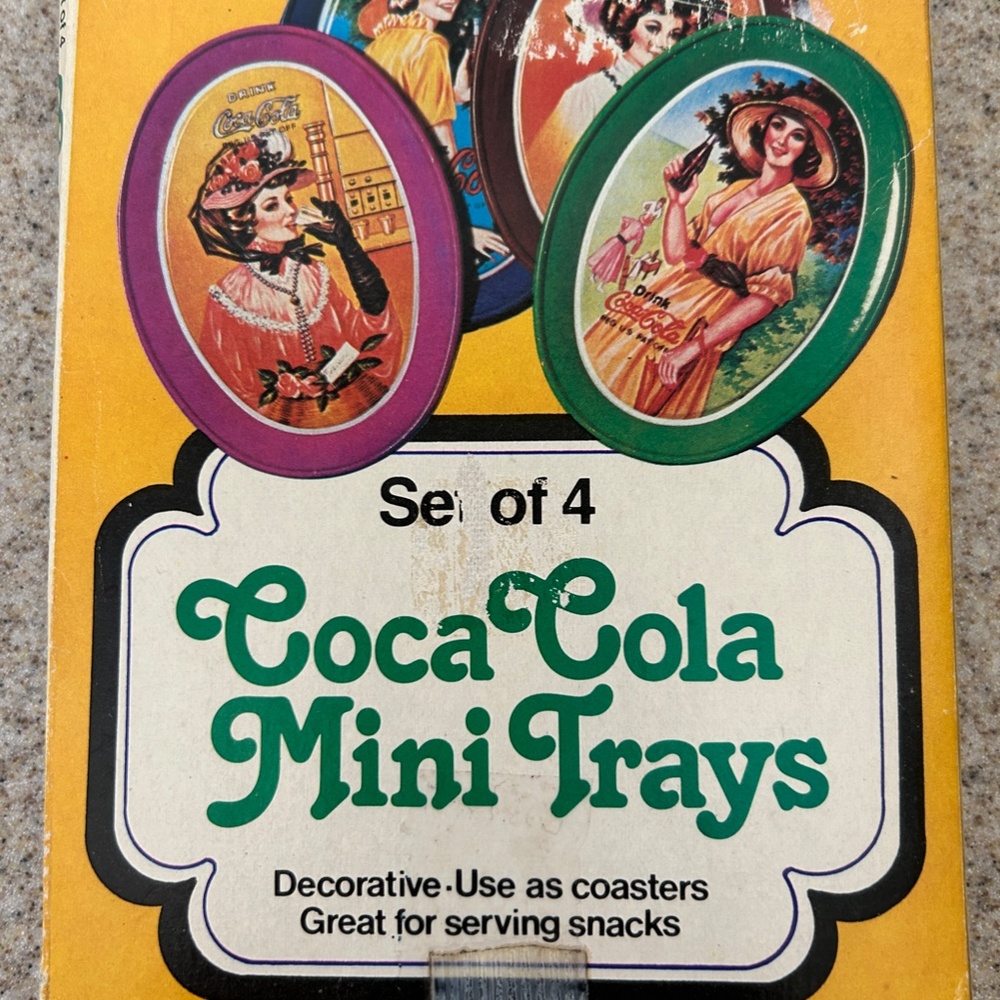 Vintage Mini Coca Cola Metal Tray Set - 4 - Picture 4 of 12